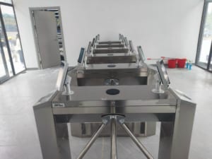 cổng xoay 3 càng tại quận 6