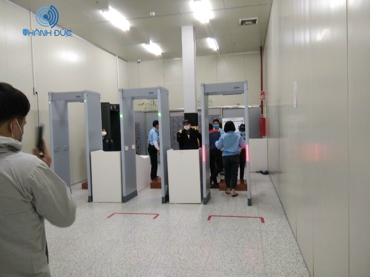 Lắp Đặt Cổng Dò Kim Loại Tại Long Biên