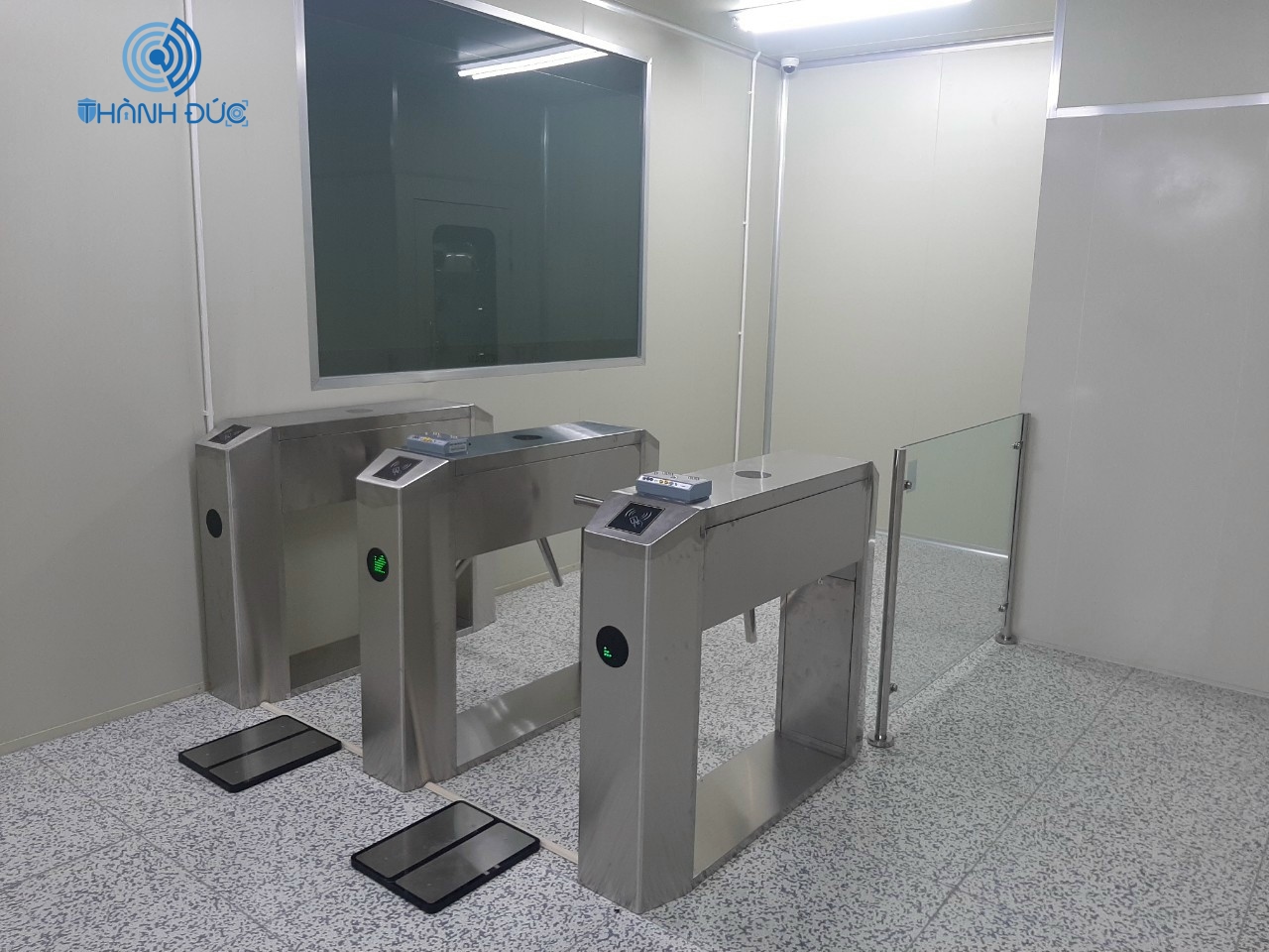 Vì sao nên chọn Thành Đức là đơn vị cung cấp cổng xoay 3 càng tại quận Bình Thạnh?