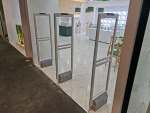 Cổng từ an ninh tại Hóc Môn: Giải pháp bảo vệ an toàn cho cửa hàng và siêu thị