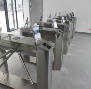 Nơi bán cổng xoay 3 càng tại Quận Phú Nhuận