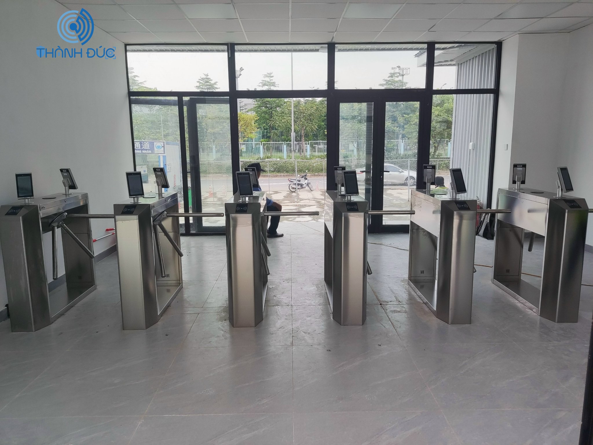 Lợi ích khi sử dụng cổng xoay 3 càng tại Sơn Tây