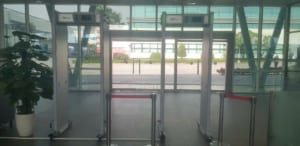 Cổng dò kim loại tại Đan Phượng