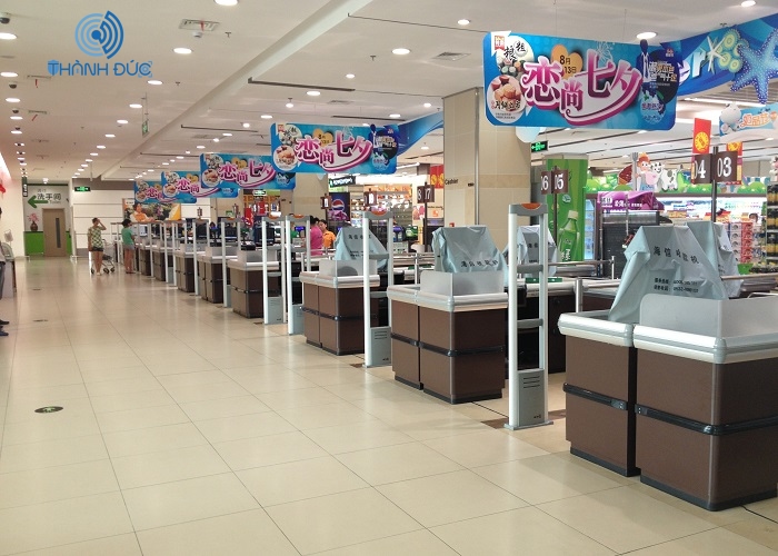 Lắp đặt cổng từ an ninh cho shop thời trang
