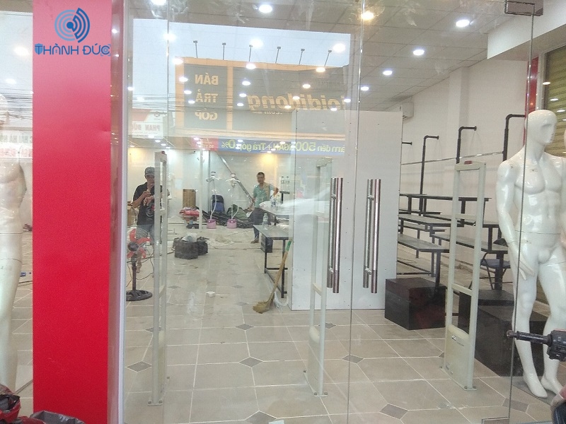 Lắp đặt cổng từ an ninh cho siêu thị mini