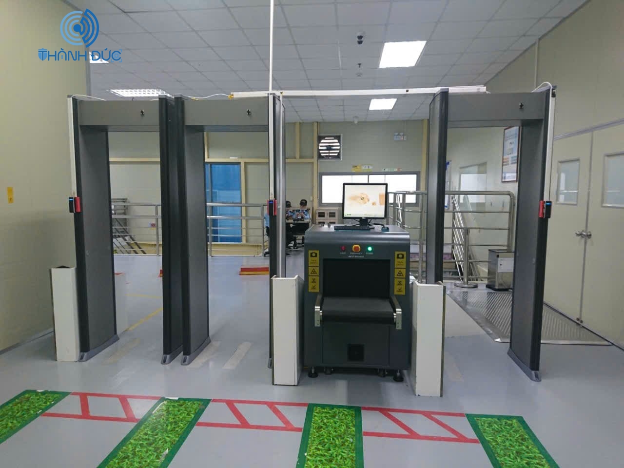 Giải pháp cổng từ an ninh cho shop thời trang