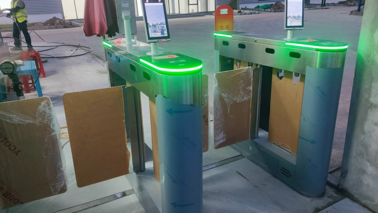 Lắp Đặt Cổng Từ An Ninh Cho Shop Mỹ Phẩm Tại Cần Thơ