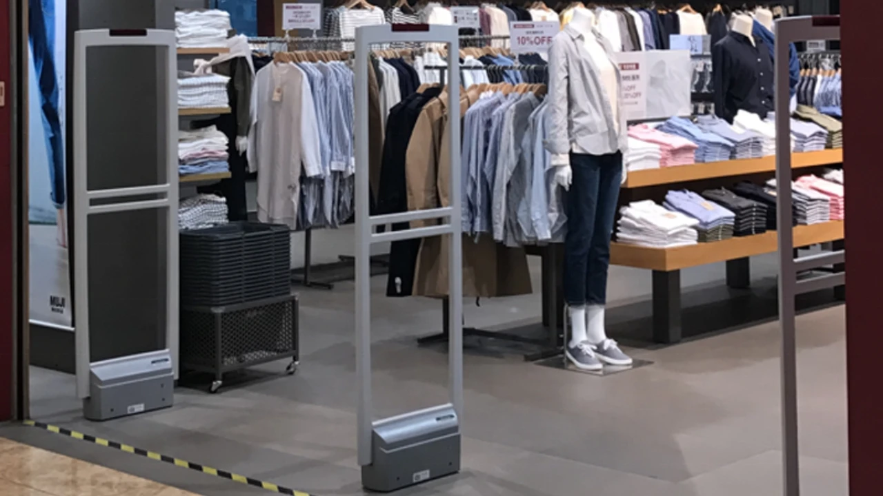 Lắp Đặt Cổng Từ An Ninh Cho Shop Mỹ Phẩm Tại Cần Thơ